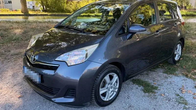 Toyota Verso-S Dynamic essence faible KILOMÉTRAGE — photo 1