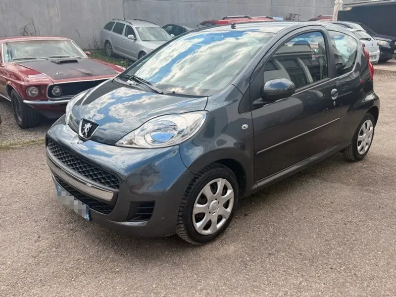 Peugeot 107 AUTOMATIQUE CarPlay 2eme Main — photo 1
