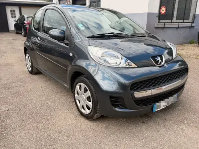 Peugeot 107 AUTOMATIQUE CarPlay 2eme Main — photo 2
