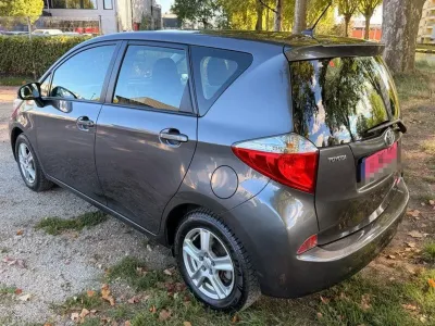 Toyota Verso-S Dynamic essence faible KILOMÉTRAGE — photo 5